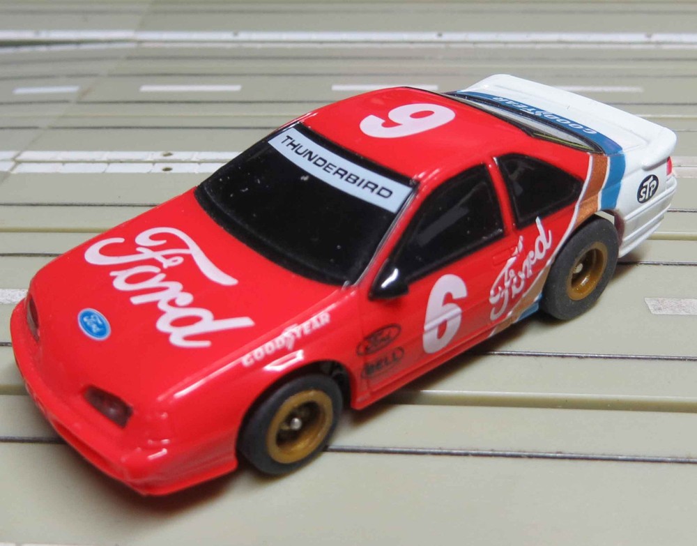 For H0 Slotcar Racing Model Railway – Thunderbird with Tomy Chassis #EBS853