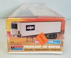 Monogram 1206 Fruehauf 40′ Reefer Trailer Snap-Tite 1/32 Scale 1980, New Sealed