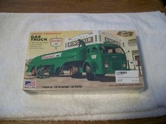 Atlantis 1:48 1958 WHITE GAS TRUCK FRUEHAUF GAS TRAILER US ARMY Sinclair LIONEL