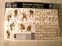 1/35 Master Box WWII 4 German Infantry Bastogne 1944 Winter Uniforms # 35254