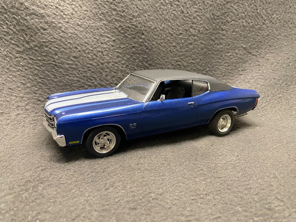 1970 Chevy Chevelle Malibu SS 454 Pro Built Model 1/24 Detailed Trim Blue Black