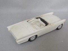 AMT ERTL ’57 T-BIRD 3 in 1 Stock Customized Model T2257-200 (partially built)