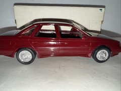 Vintage 1989 AMT FORD TAURUS SHO CURRANT RED DEALER PROMOTIONAL CAR-MIB