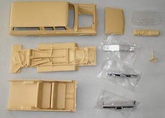 R&R Vacuum Craft 1972 Chevrolet Suburban 1/25 Resin kit