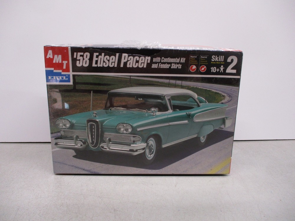 AMT 1958 Edsel Pacer 1/25