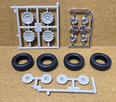 1967 Ford F-100 Pickup TIRES WHEELS & HUBCAPS 1:25 Moebius NEW Model Kit PARTS