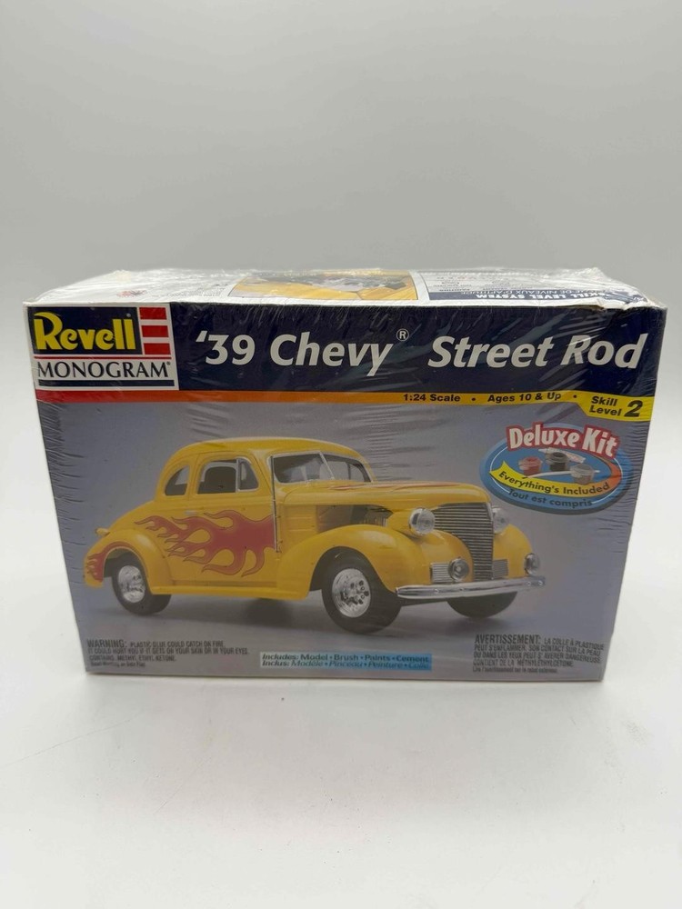 Revell Monogram 85-6640 1939 Chevy Street Rod Deluxe Kit 1/24 Sealed 1998
