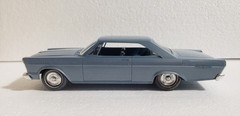 Vintage 1965 FORD GALAXIE 500 XL 2 door hardtop 1/25 dealer promo car blue ’65