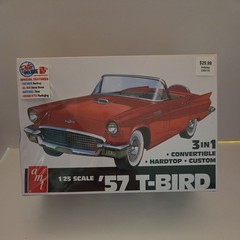 New AMT 1:25 1957 Ford Thunderbird T-Bird Convertible 3-in-1 Model Kit AMT1397