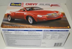 Revell #85-7691 Model kit Chevy SSR 1/25 Scale 2003 Kit Open Box New