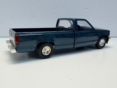 AMT 1:24 Scale 1990 Chevrolet Silverado C-1500 Catalina Blue Dealer Promo New