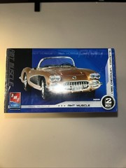 Amt Ertl 1960 Chevrolet Corvette 1:25 Scaled Sealed In Plastic