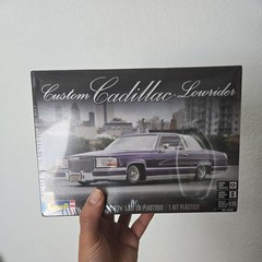 Revell, Custom Cadillac Lowrider, 1/25 scale, #4438 !!Sealed Inside!!