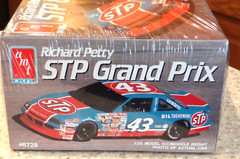 AMT ERTL Vintage RICHARD PETTY 43 STP Grand Prix 1:25 Model Kit NEW IN BOX 6728