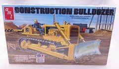 AMT 1/25 Scale Construction Bulldozer 368 Piece Plastic Model Kit AMT1086/06