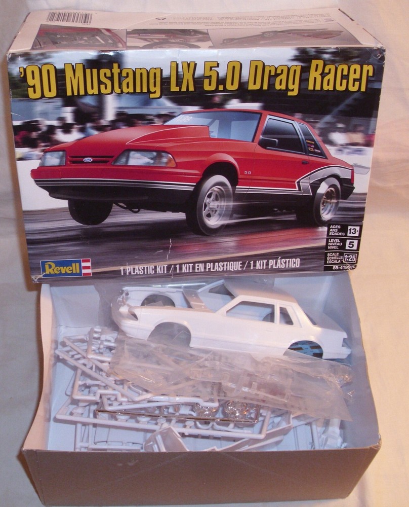 REVELL 90 FORD MUSTANG LX 5.0 DRAG CAR MODEL 1:25 85-4195
