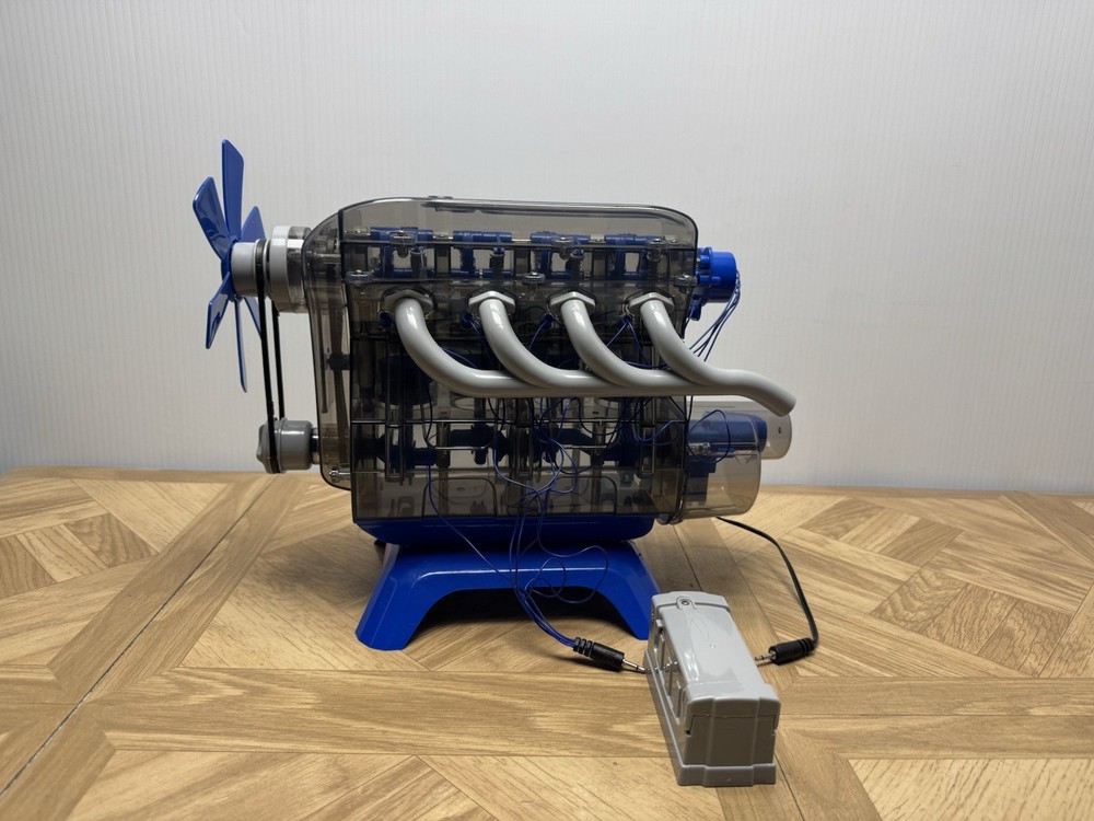 Discovery Mindblown Model Engine Building Kit 4 Cylinder Combustion (FOR PARTS )