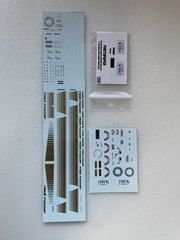 1979 Plymouth Volare Roadrunner (Gold) 1/25 Scale Model Car Decals
