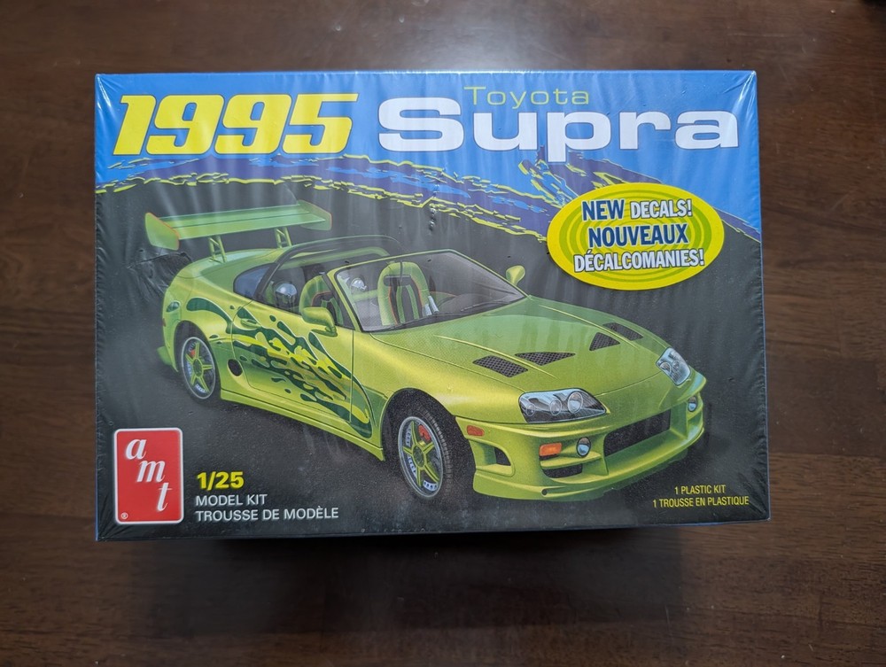 AMT 1995 Toyota Supra 1/25 Scale Model Kit