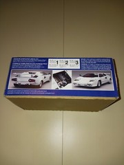 1995 MONOGRAM Lamborghini Countach OPEN BOX 1:24 Model Car Kit 2769