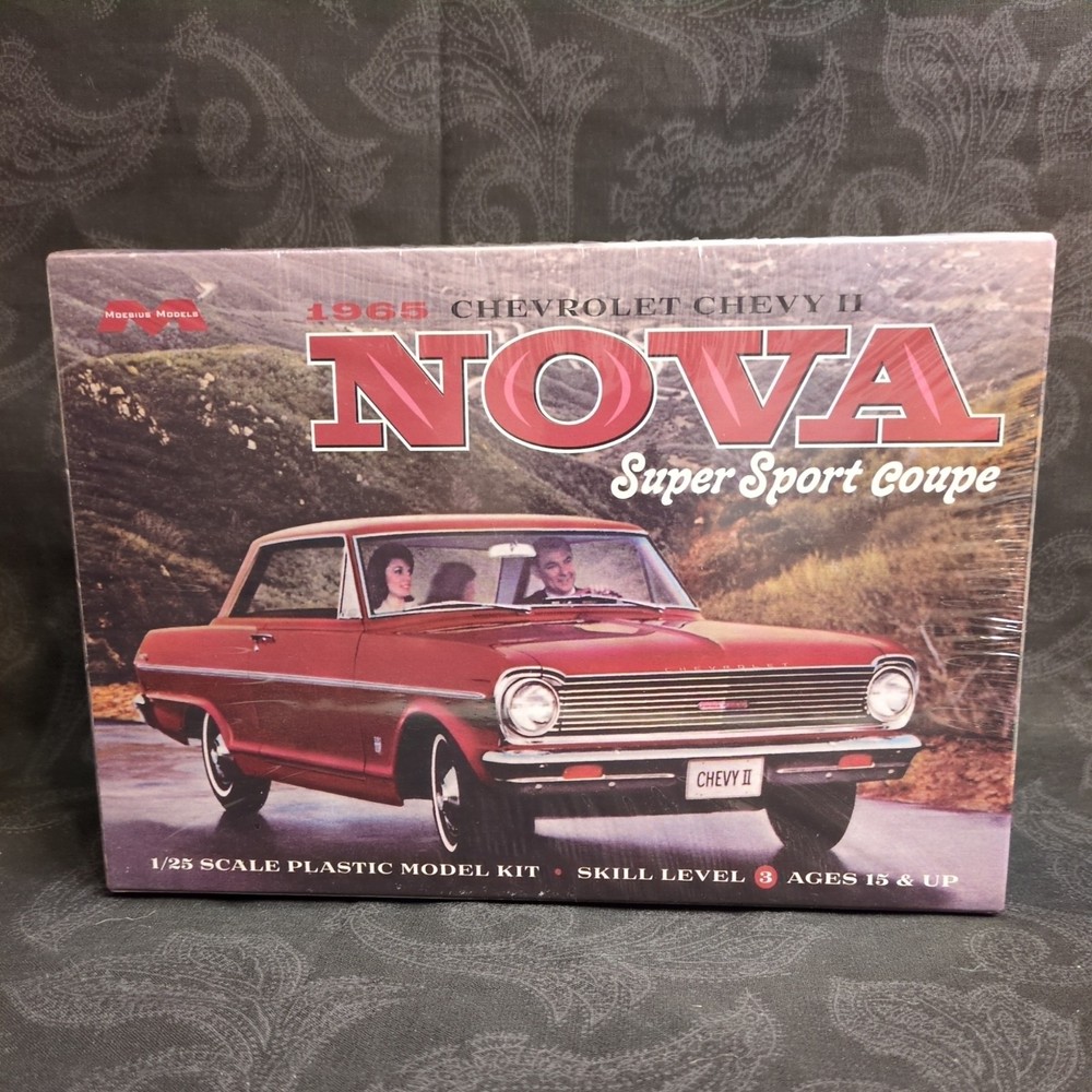 Moebius 1965 Chevrolet Chevy II Nova Super Sport Coupe 1:25 Scale Model Kit 2322