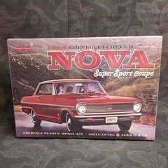 Moebius 1965 Chevrolet Chevy II Nova Super Sport Coupe 1:25 Scale Model Kit 2322