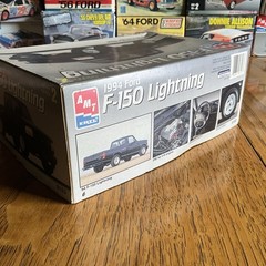 AMT Ertl 6153 1/25 Scale 1994 Ford F-150 Lightning Pickup Plastic Model Kit