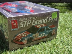 AMT ERTL #43 RICHARD PETTY STP Pontiac Grand Prix 1/24 NASCAR Model Kit Sealed