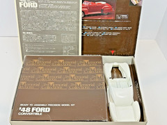 Union Memorial Collection #MC09-1500 1:25-1948 Ford Convertible Kit SEALED PARTS