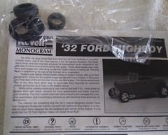 1:25 Revell 87-7625 Awesome 1932 Ford HIGHBOY molded in white plastic 1998