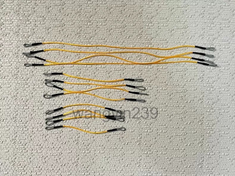 1/50 Associated engineering vehicle models And 12 Straps Of Various Sizes