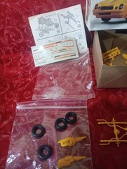M32A Complete Monogram 1:24 2254 Camaro Z-28 Rare Model Kit 1979 yellow