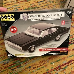 HAWK Washington Mint 90+ Piece Model 1/24 Die Cast 1967 Dodge Charger Kit #11301