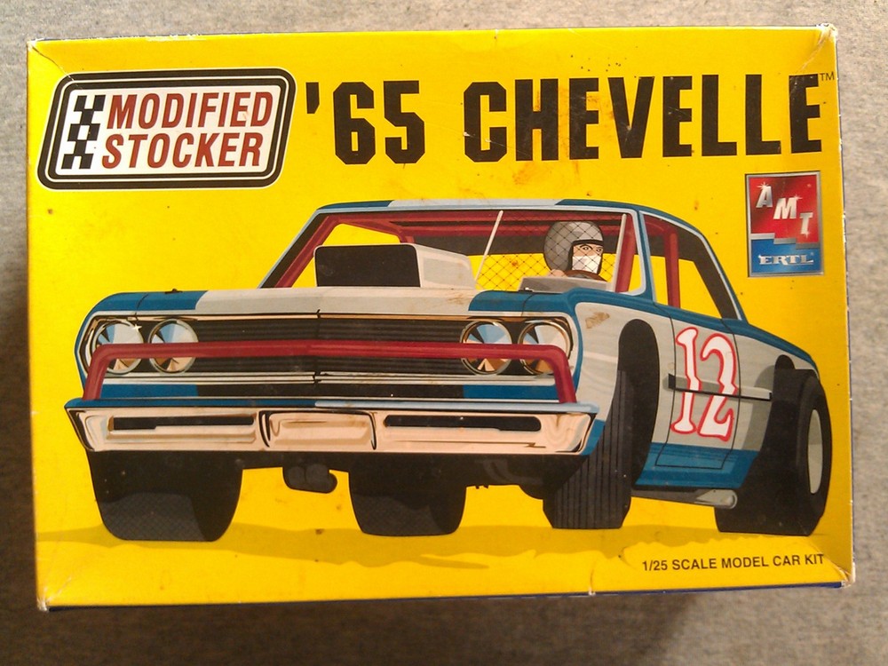 1/25 Scale AMT 1965 Chevelle Modified Stocker Kit. Sealed bags. No decals.