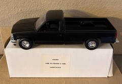 ERTL 1988 Silverado C-1500 Dealer Promo Model 1/25 Scale Saber Black #6262EO