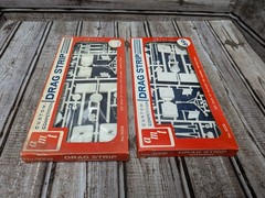 2 AMT Custom Competition Drag Strip Accesories Plastic Model Kits 1:25 Scale