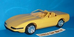 AMT ERTL 1995 Chevrolet Corvette Convertible Promo Model 6654 1/25 Scale Yellow