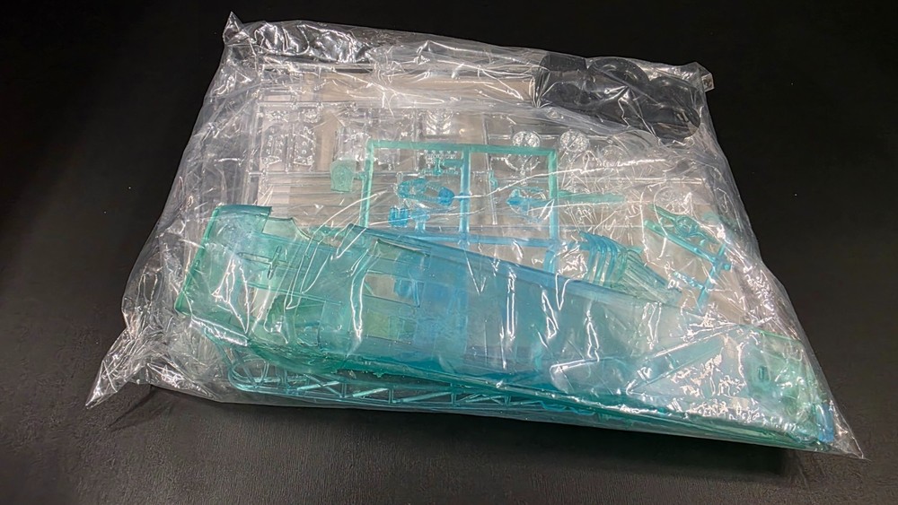 AMT DIGGER BARRACUDA DRAGSTER ROUND 2 CLEAR BLUE/ GREEN PLASTIC RARE BC1