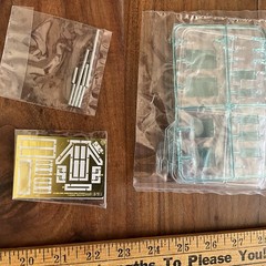 Meng Model SS-010 1/35 D9R Armored Bulldozer w/Slat Armor Model Kit