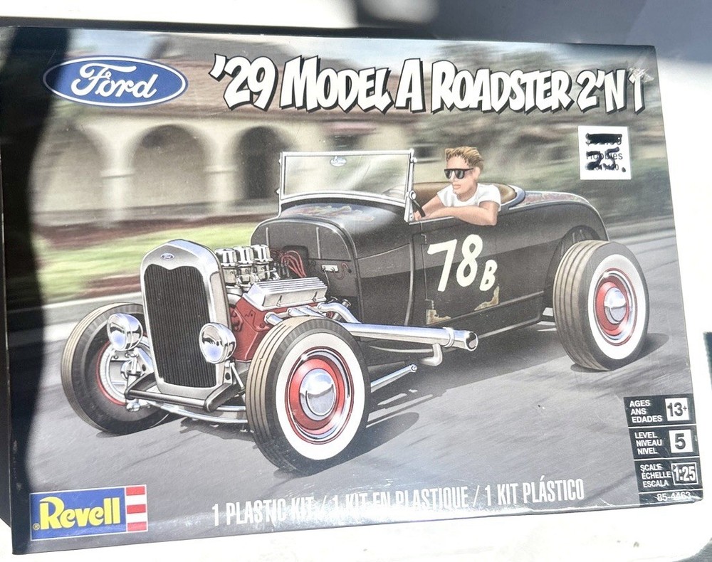 REVELL Ford 1929 Model A Roadster 1/25 Scale Model Kit ~ New. Ships Worldwide