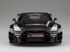 Aoshima 1/24 LB Works NISSAN R35 GT-R Type 2 V.2 Plastic Model Kit