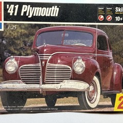 41 Plymouth AMT ERTL Model Kit 1:25 Scale Make it 2 Ways Sealed Parts #6184