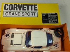 Accurate Miniatures 1964 Corvette Grand Sport Sebring Model Car Kit Built 1/24