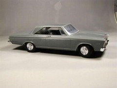 MOEBIUS 1/25 1965 Plymouth Satellite Car MOE1215