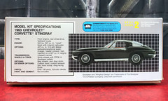 OPEN BOX AMT ERTL 1/25 Model Kit 1963 CHEVROLET CORVETTE STINGRAY Skill Level 2