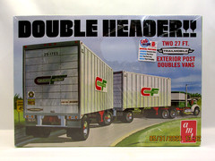 AMT 1132/06 DOUBLE HEADER 2 COMPLETE TRAILMOBILE 27FT VANS MODEL KIT-NIB-1/25