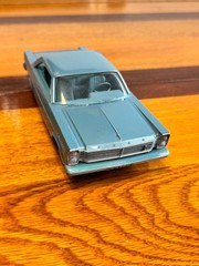 AMT 1965 FORD Galaxie 500 XL Promo Dealer Model 1:25 scale 8.25×3″