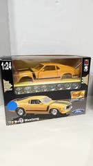 Maisto 1970 Ford Boss Mustang Die cast Metal Model Kit And Complete Car/2