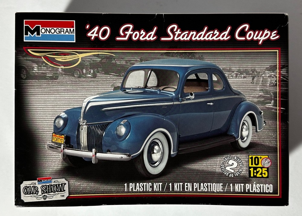 Monogram 85-4371 1/25 Scale 1940 Ford Standard Coupe, Pro-Built Engine from 2015
