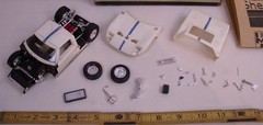 IMC FORD GT RACE CAR MODEL 1:25 BUILT UP BOXED #104-200